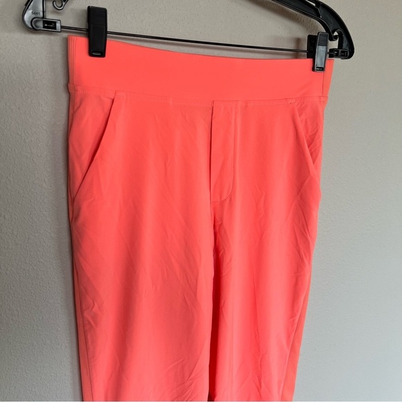 NWOT Athleta Brooklyn Ankle Pants Peach Casual Activewear Athleisure Women’s 2 - Picture 4 of 10